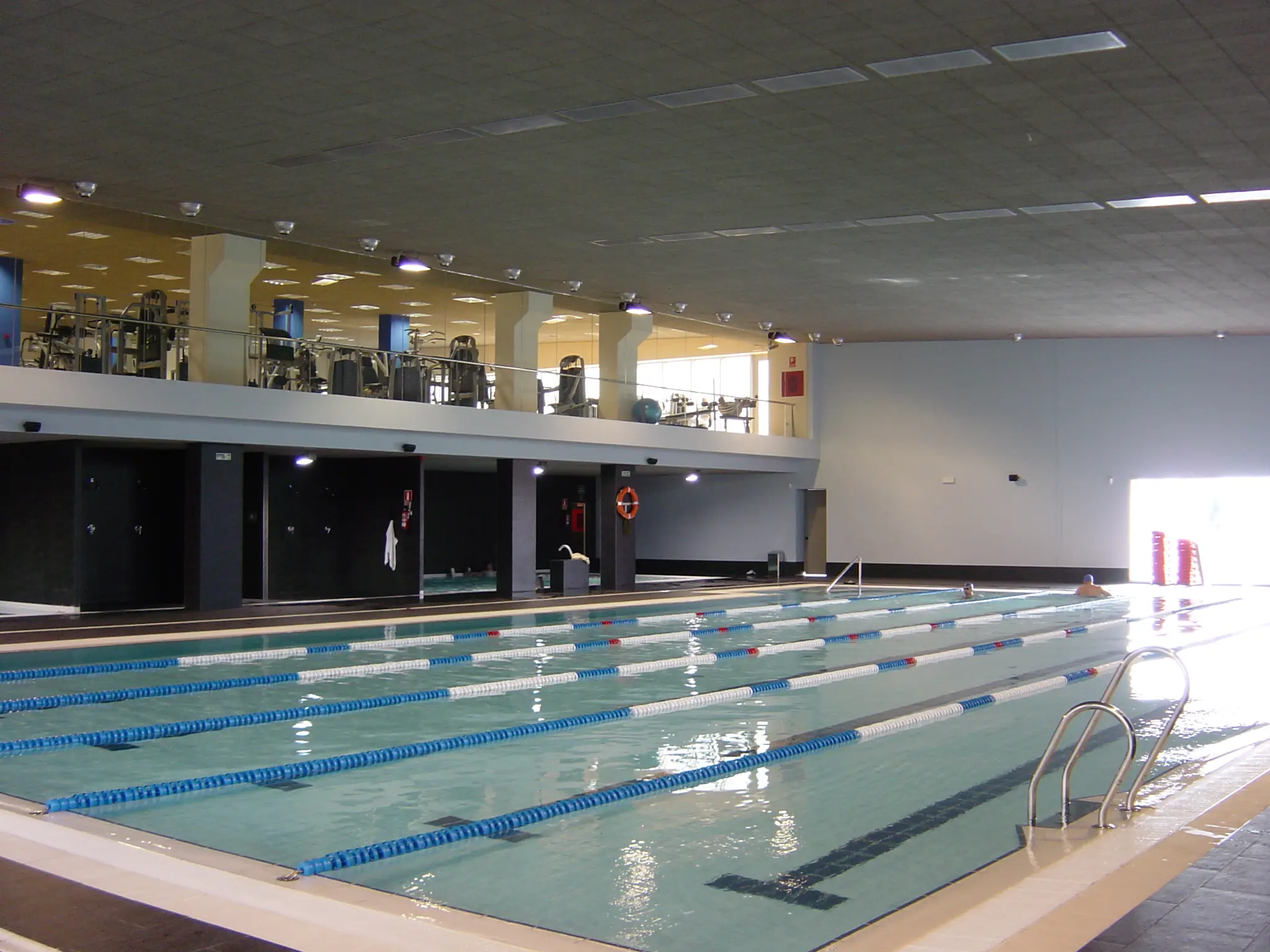 Piscina climatizada interior con sistema Mi3