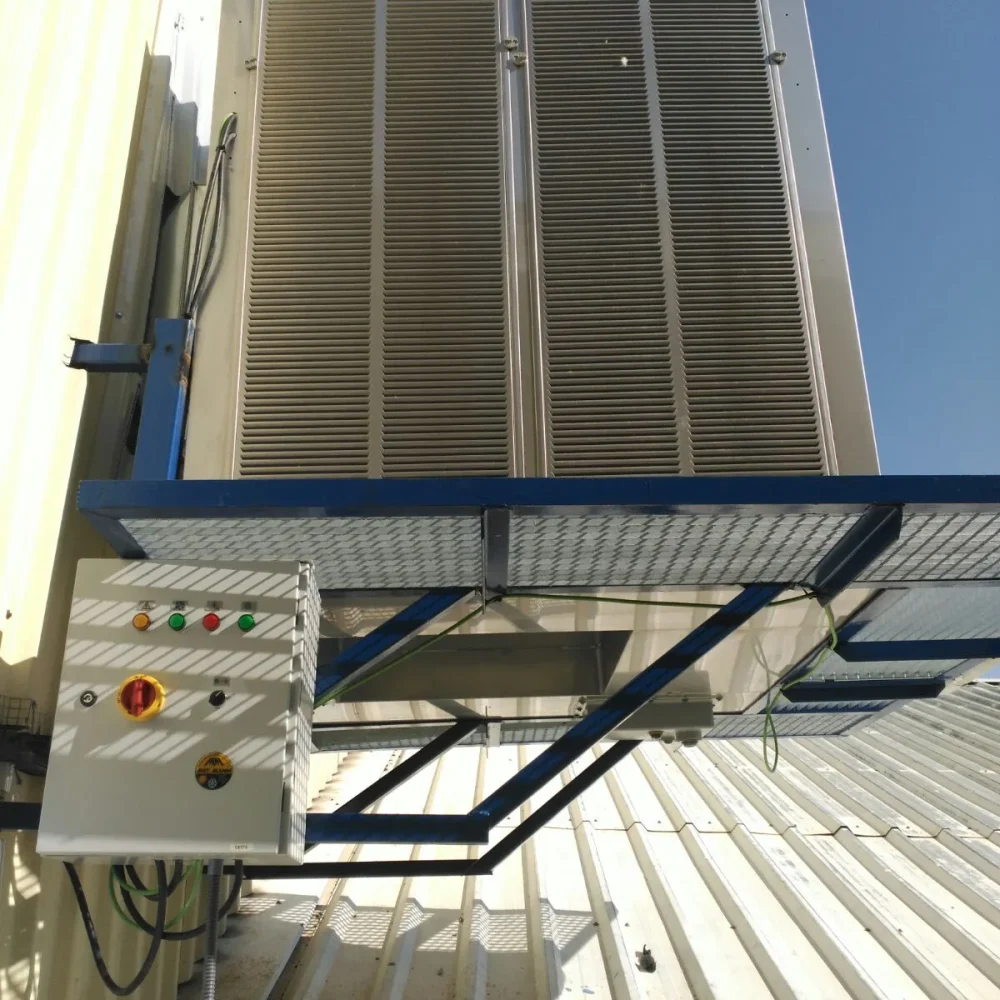 Sistema de climatización evaporativa industrial instalado por MI3 en Granada.